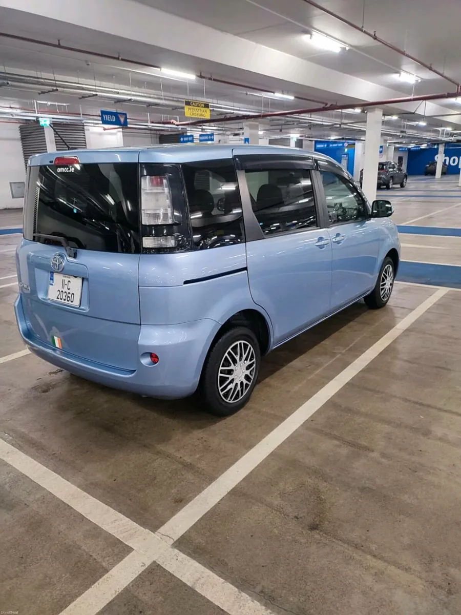 Toyota Sienta 7 Seater Automatic. Spotless!! - Image 4