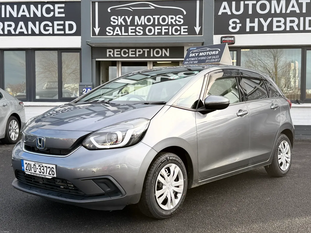 2020 Honda  Fit 1.5 Petrol Hybrid auto,immacultae - Image 3