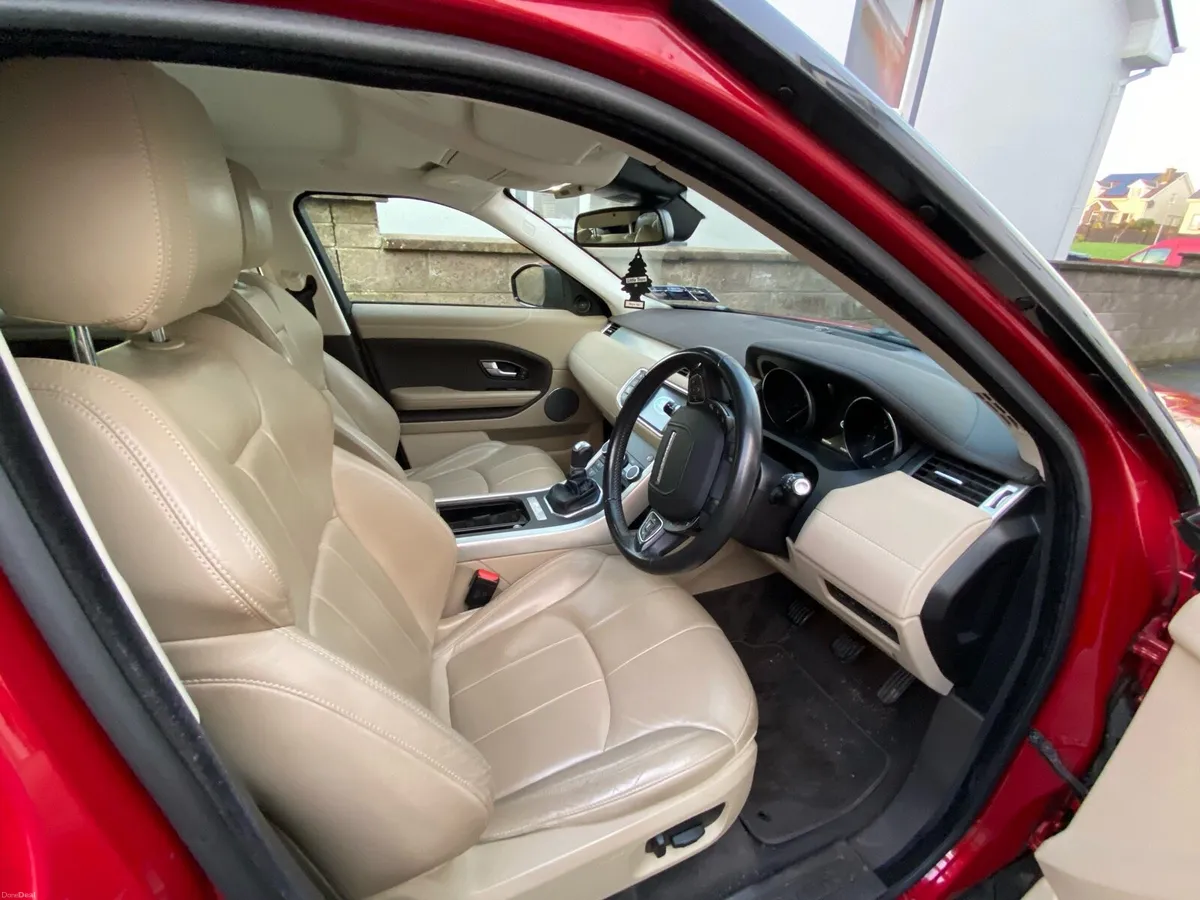 Range Rover Evoque - Image 2