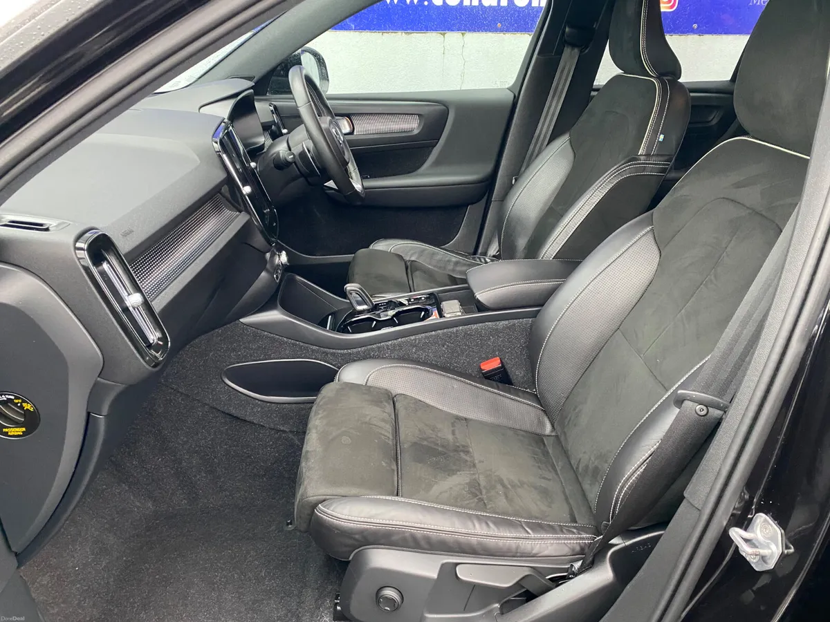 2020 VOLVO XC40 1.5 R-DESIGN RECHARGE 258BHO - Image 4