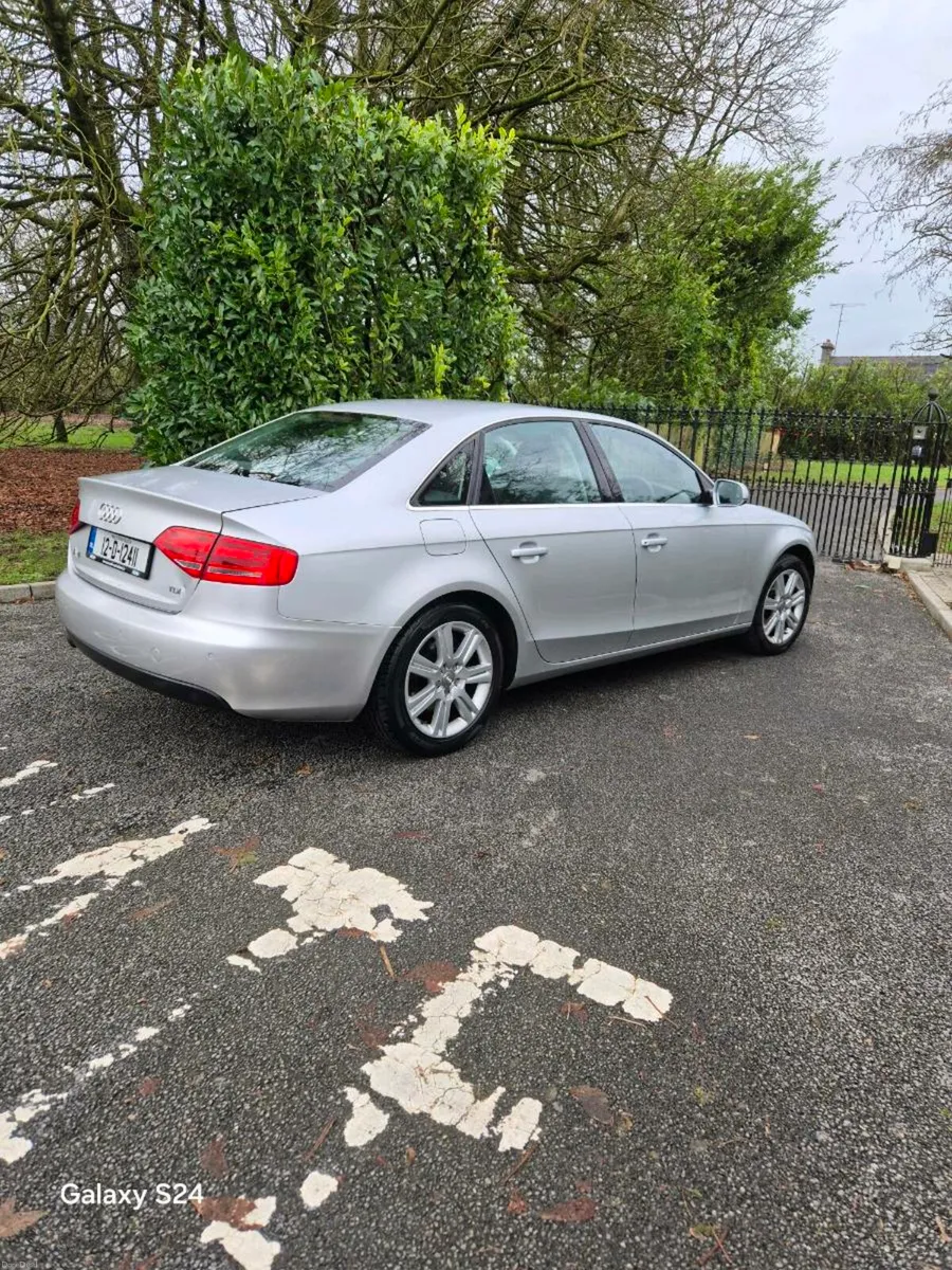 Audi  A4  Diesel  2012 - Image 4