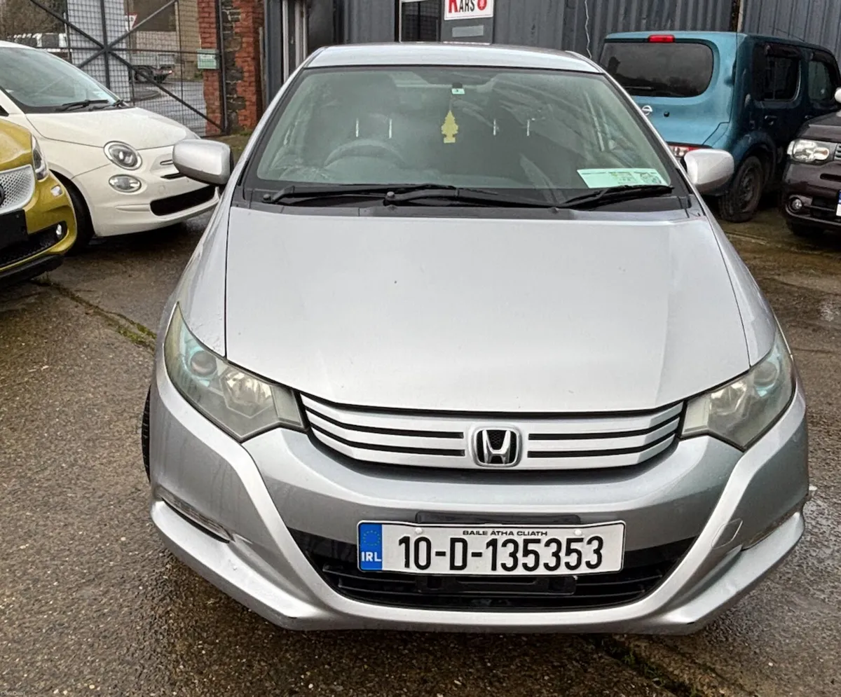 2010 Honda Insight Hybrid – Automatic – Very Low M - Image 1
