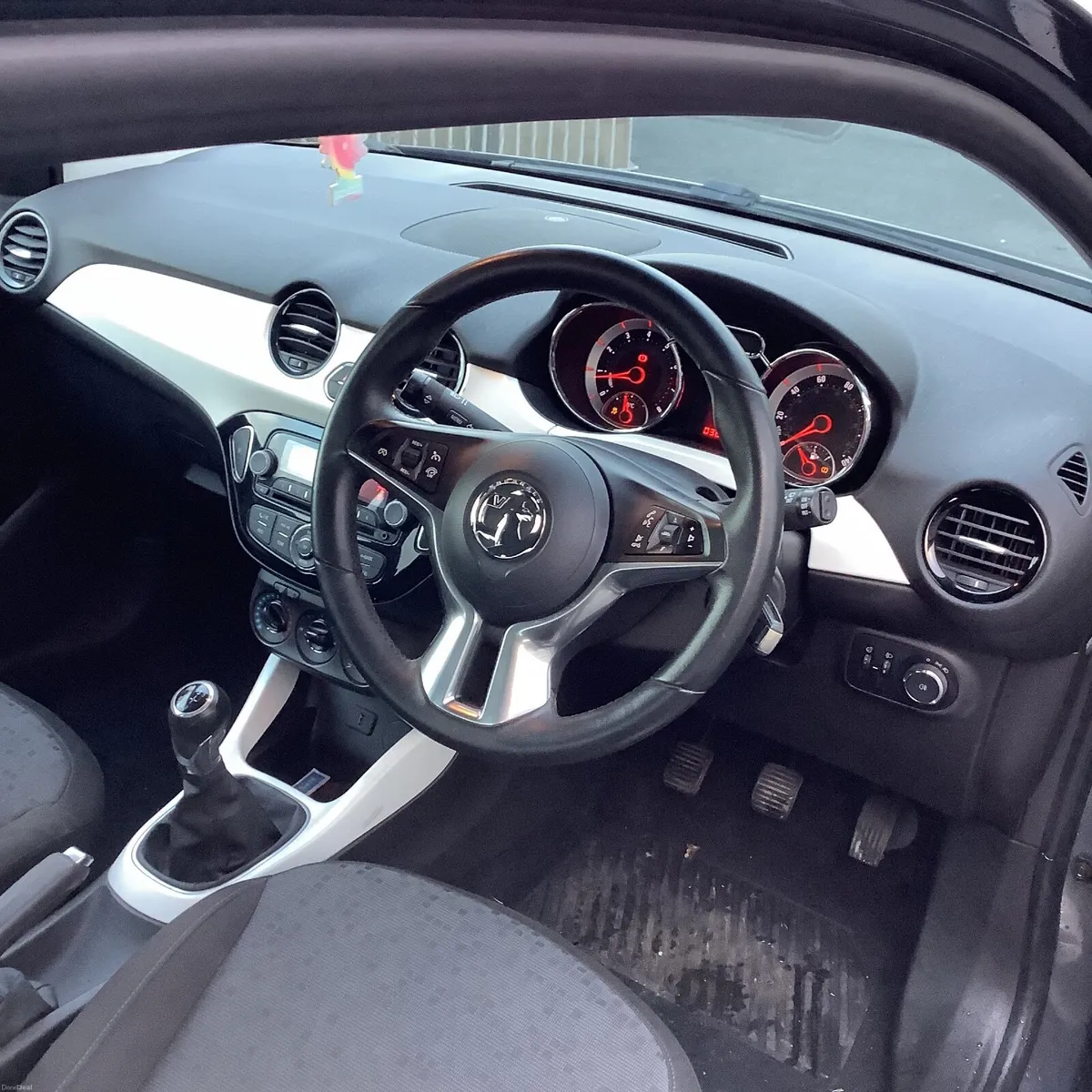 Vauxhall Adam  jam 1.2 petrol 3 door dec 201 38k - Image 4