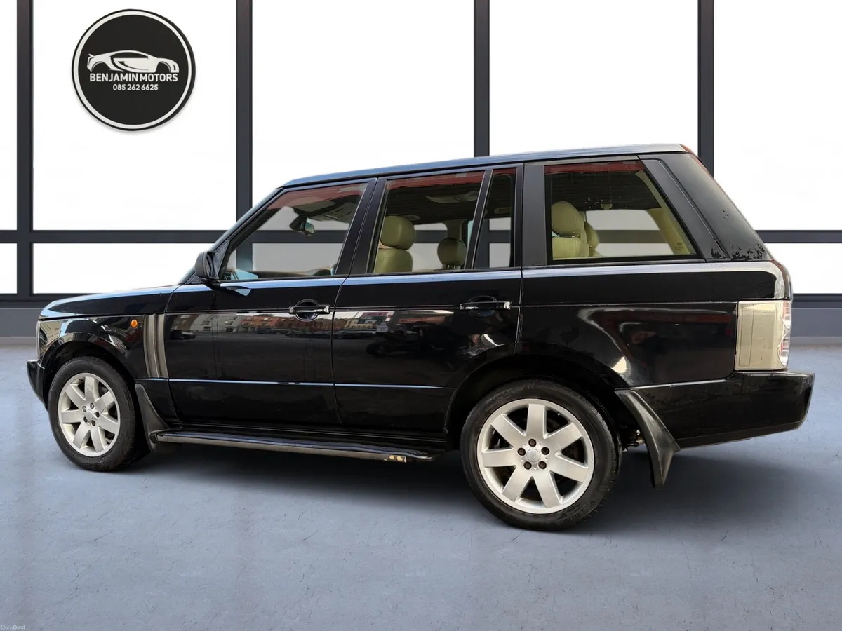 Range Rover Vogue CrewCab High Specs Cheap tax 333 - Image 6