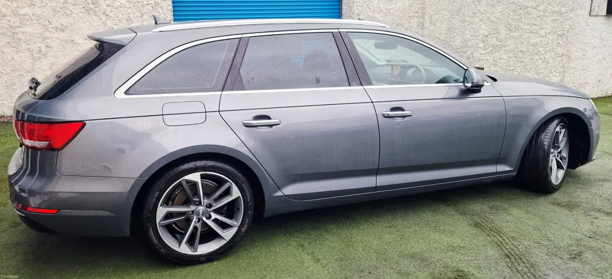 Audi A4 AVANT ULTRA SPORT SPEC EDIT LOW KM - Image 4