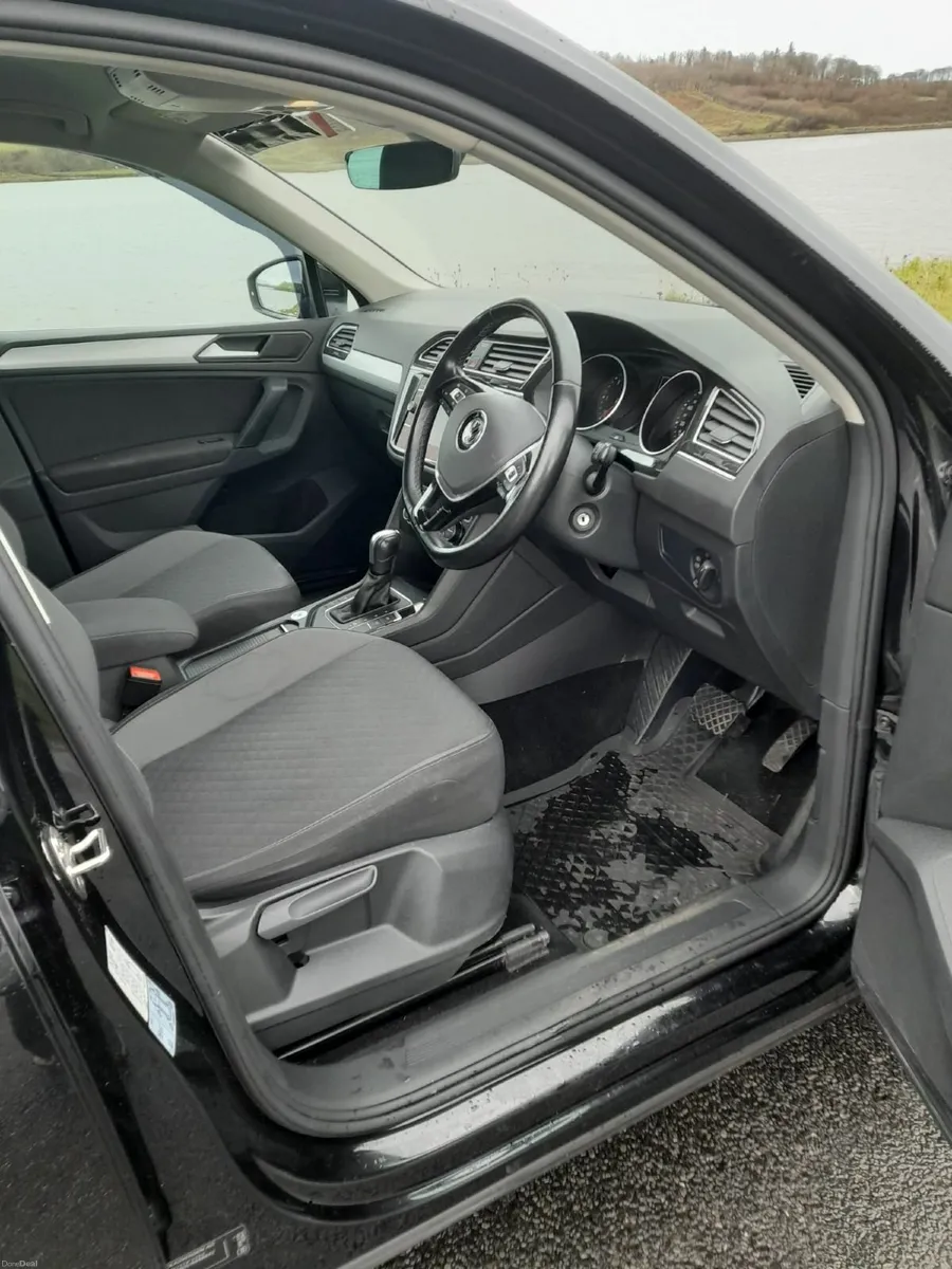 Volkswagen Tiguan 2021 - Image 3