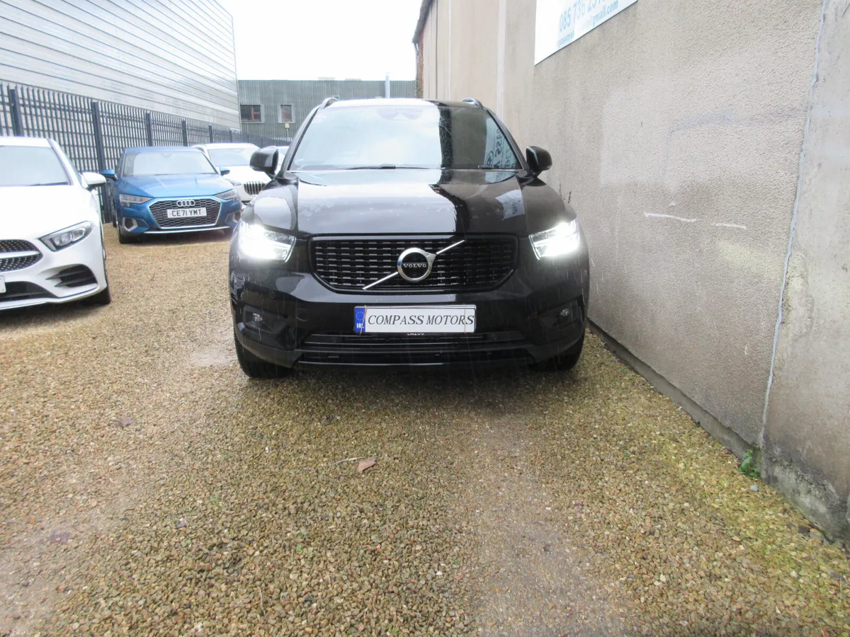 Volvo XC40 1.5 HYBRID T5 262 BHP GT - Image 2
