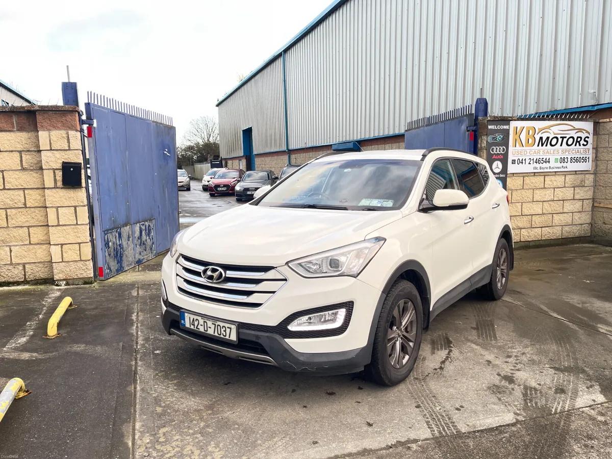 2014Hyundai Santa FE 4WD Executive 4DR,7Seats,Auto - Image 1