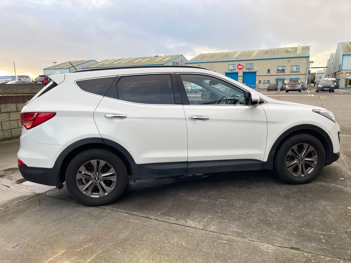 2014Hyundai Santa FE 4WD Executive 4DR,7Seats,Auto - Image 4