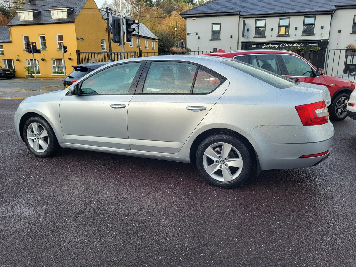 Skoda Octavia TDI Auto, 87k kms, FSH, 12m Warranty - Image 3