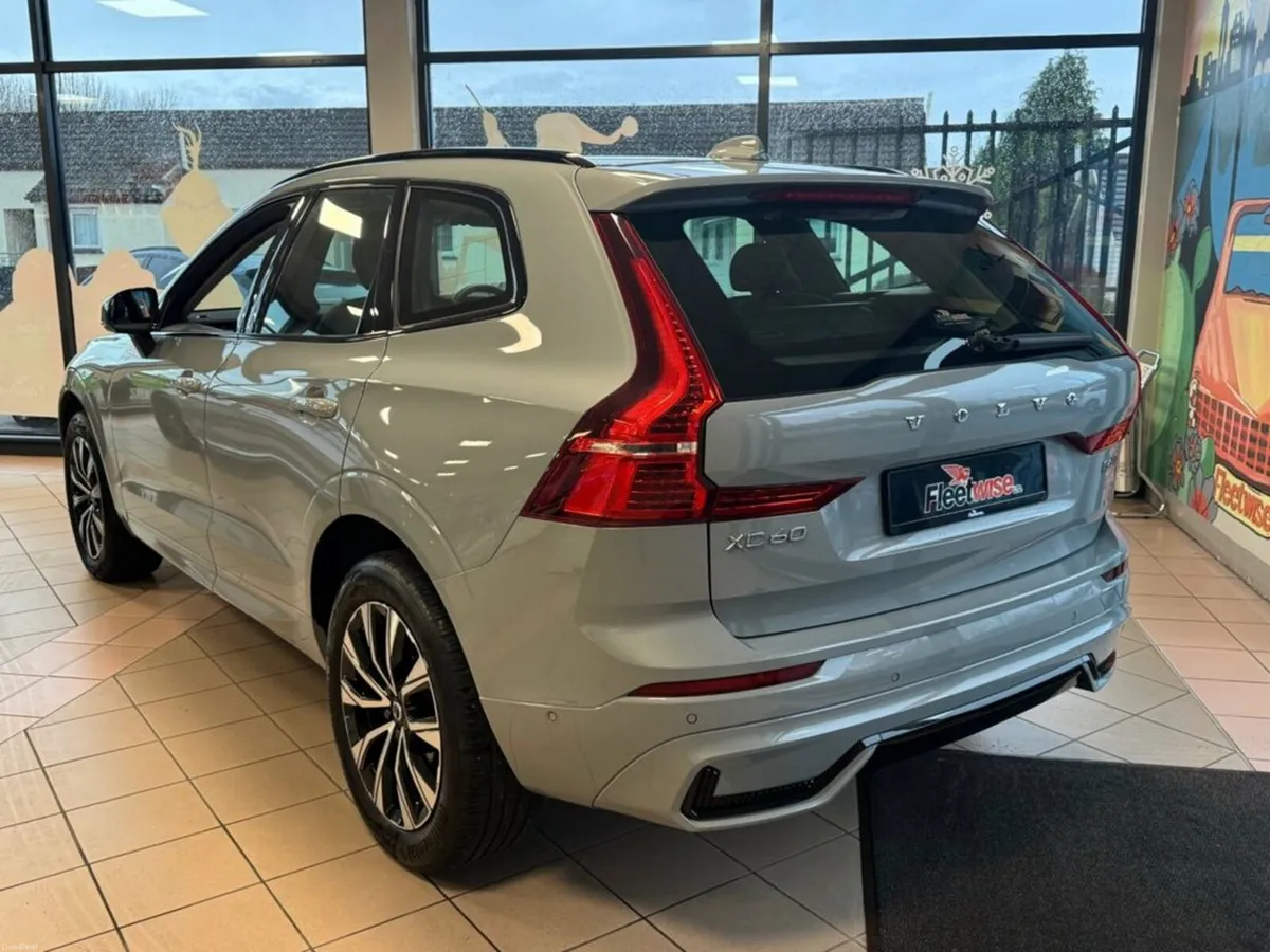 2.0 B5 MHEV Plus SUV 5dr Petrol Hybrid Auto AWD Eu - Image 3