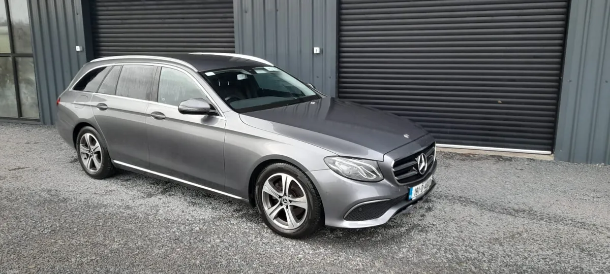 2019 E220 AVANTGARDE ESTATE, Low Mileage, - Image 3