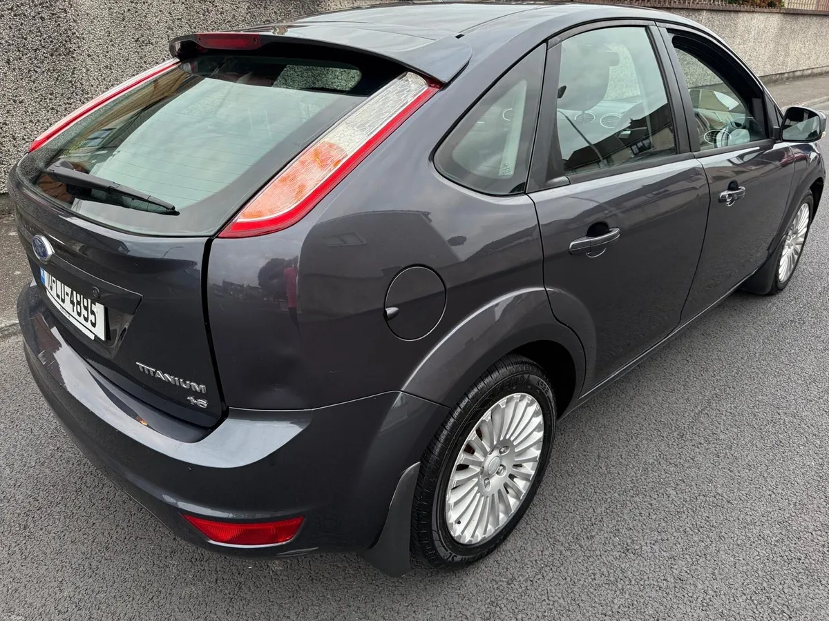 2010 Ford Focus Petrol Low Mileage Titanium - Image 4