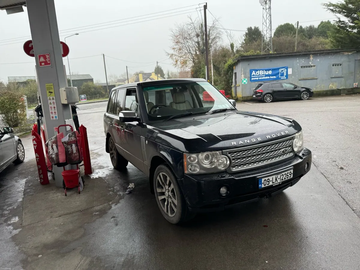 Range Rover v8 3.6 and Isuzu truck for sale - Image 1