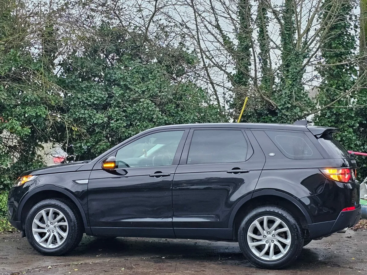 2017 LANDROVER DISCOVERY SPORT 7 SEATER AUTO - Image 5