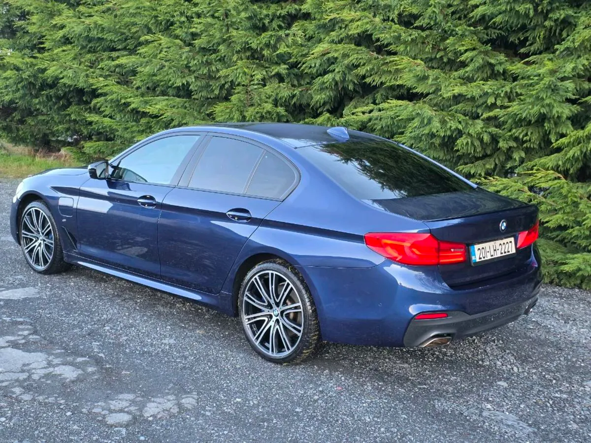 BMW 530e M Sport very High Spec - Image 3