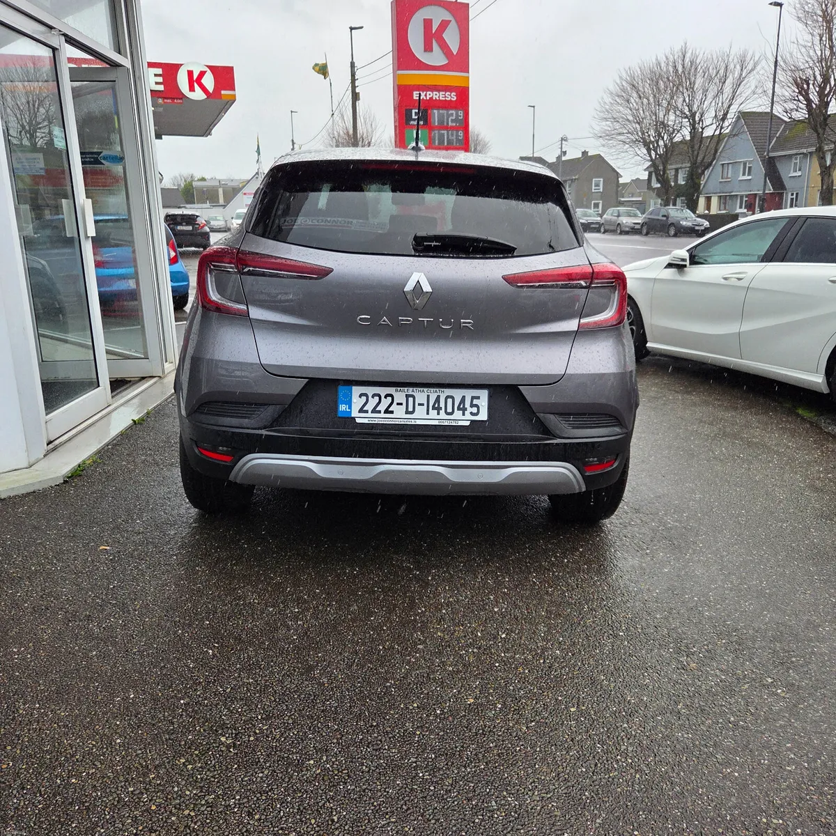 Renault Captur 2022 1.0 5 Dr Iconic - Image 3