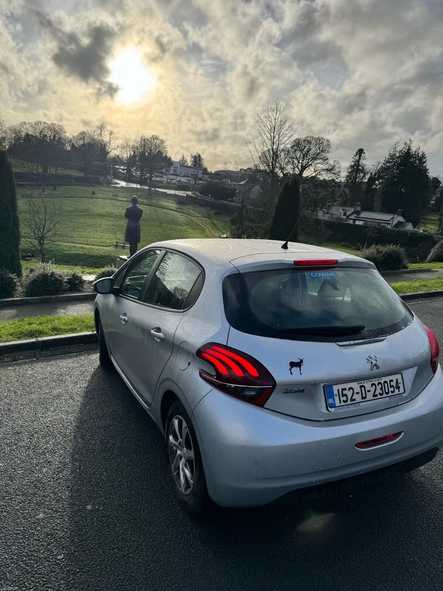 Peugeot 208 - Image 4