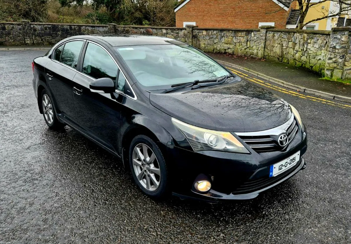 2012 TOYOTA AVENSIS - Image 1