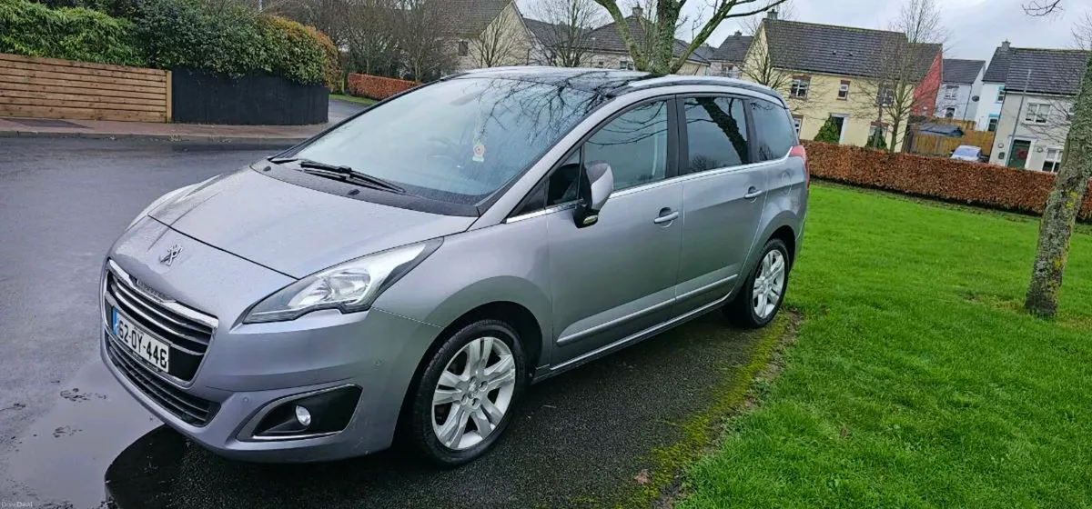Peugeot 5008 7 SEATER HIGH SPEC QUICK SELL - Image 3