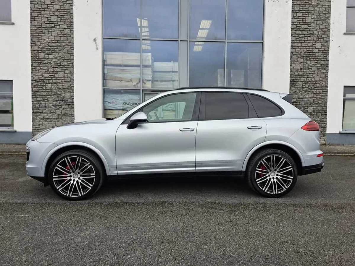 Porsche Cayenne 2018 3L Diesel - Image 3
