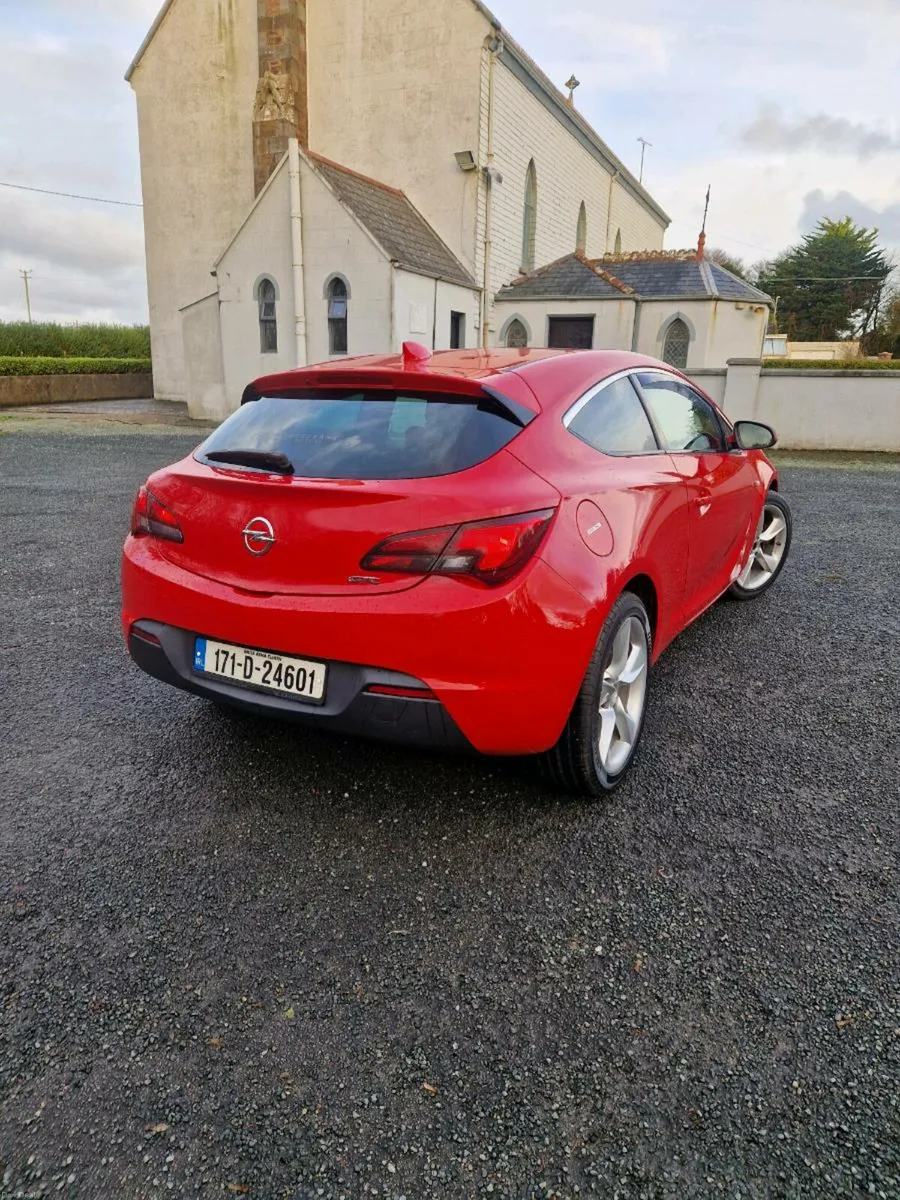 Opel Astra GTC - Image 4