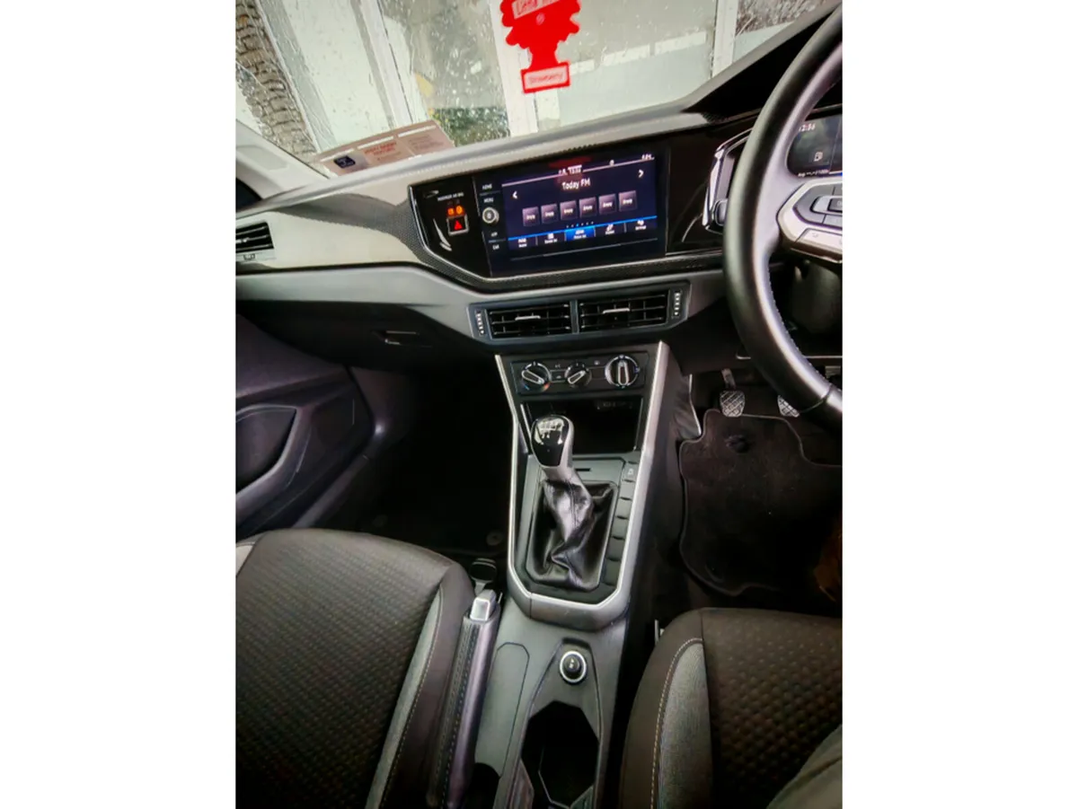 VOLKSWAGEN POLO LIFE 1.0 TSI 95BHP MANUAL 5SPEED - Image 3