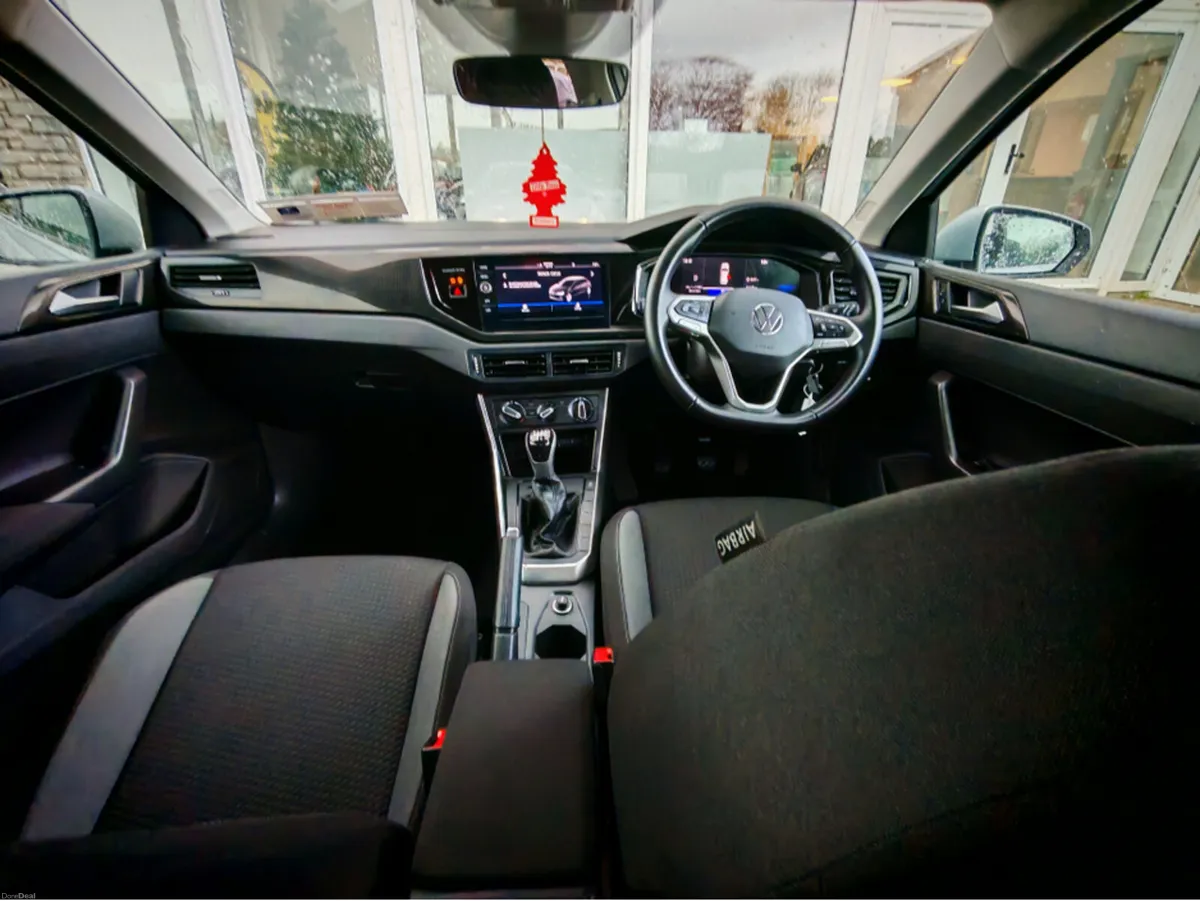 VOLKSWAGEN POLO LIFE 1.0 TSI 95BHP MANUAL 5SPEED - Image 4