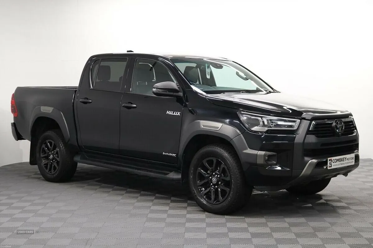 Toyota Hilux D-4D Invincible X - Image 1