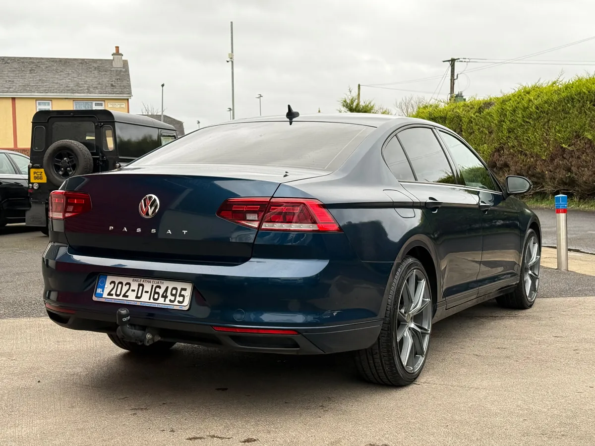 Volkswagen Passat 2020 - Image 3