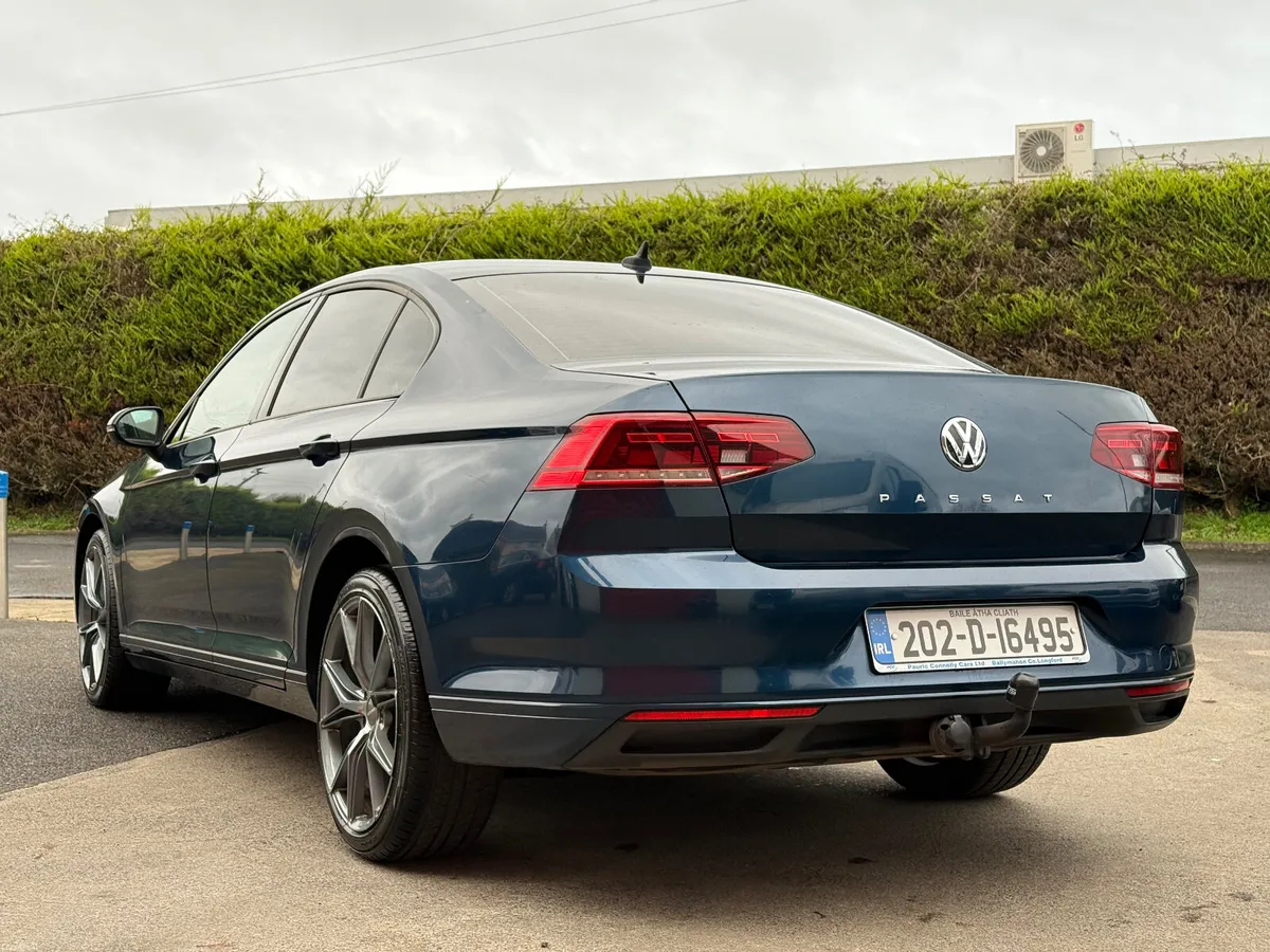 Volkswagen Passat 2020 - Image 4