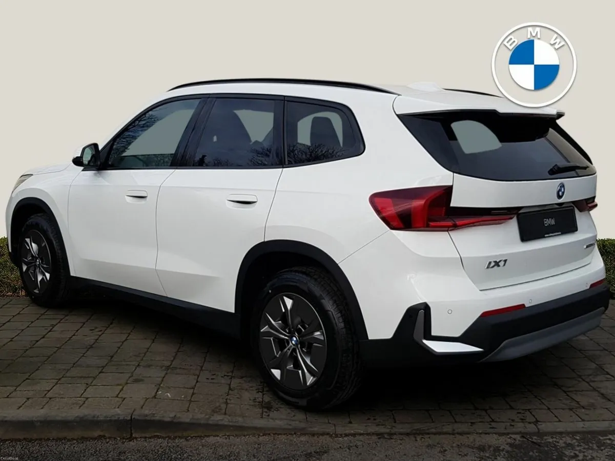 BMW iX1 iX1 eDrive20 Sport - Image 2