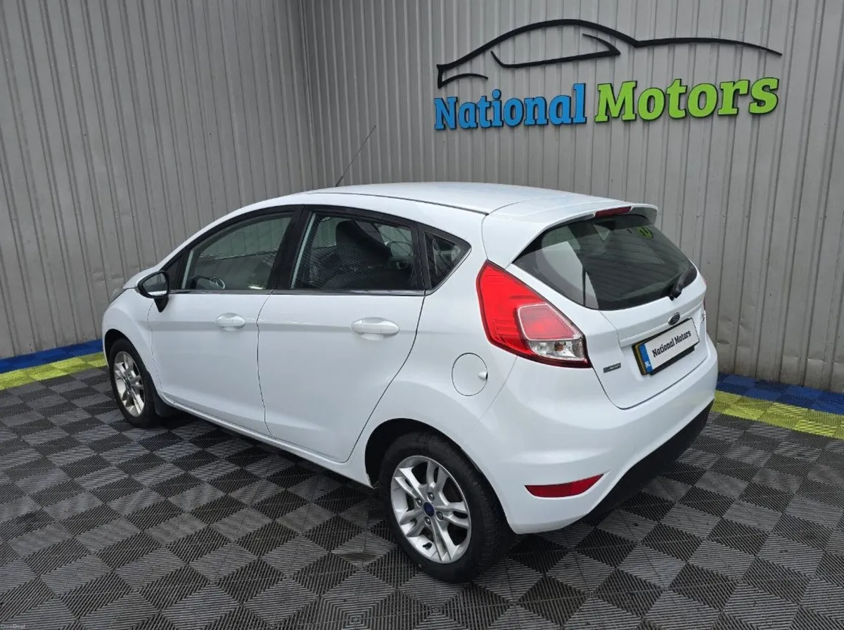 2016 Ford Fiesta 1.0 Petrol ZETEC - Image 4