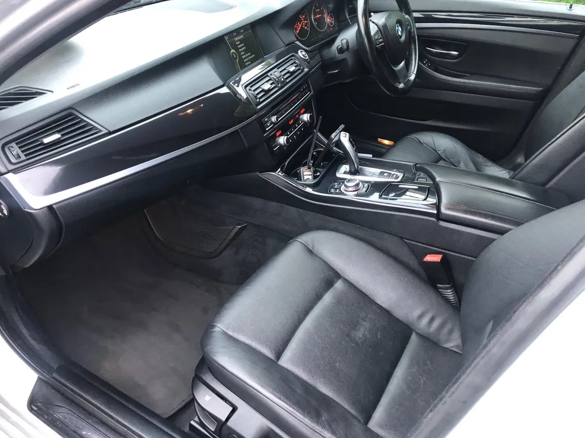 BMW 520d EXCLUSIVE AUTO TOURING MINT - Image 3