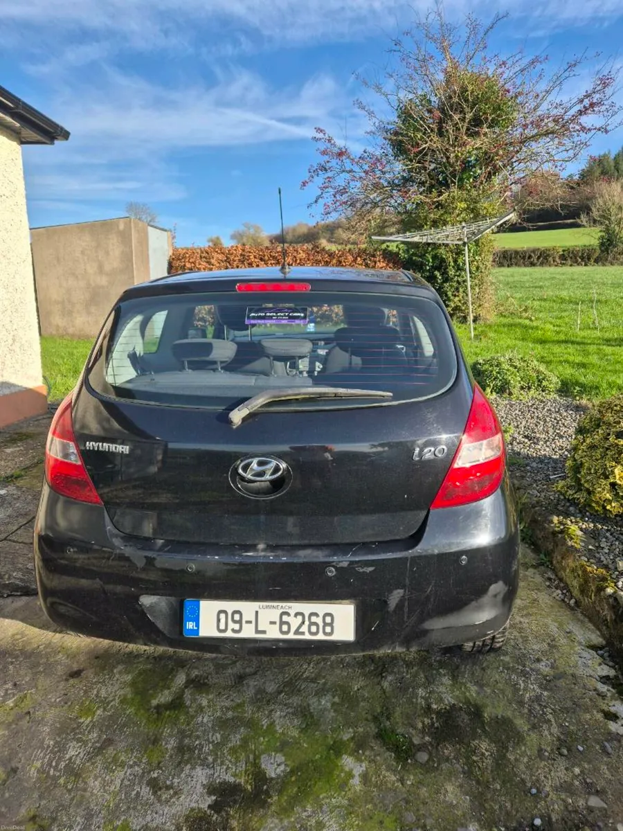 Hyundai i20 2009 - Image 2