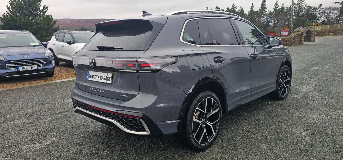 Volkswagen Tiguan R-Line PHEV 2025