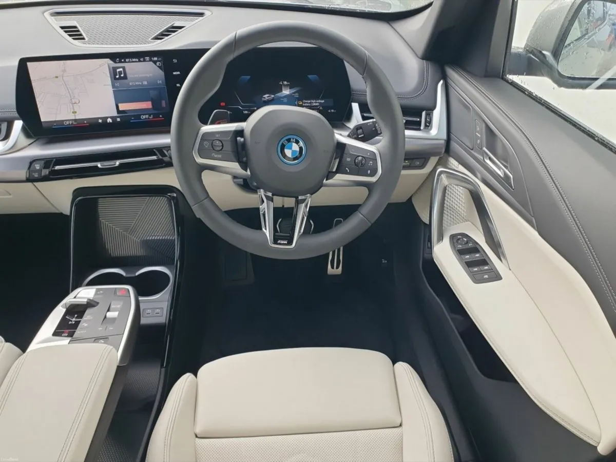 BMW iX1 eDrive20 M Sport - Image 5