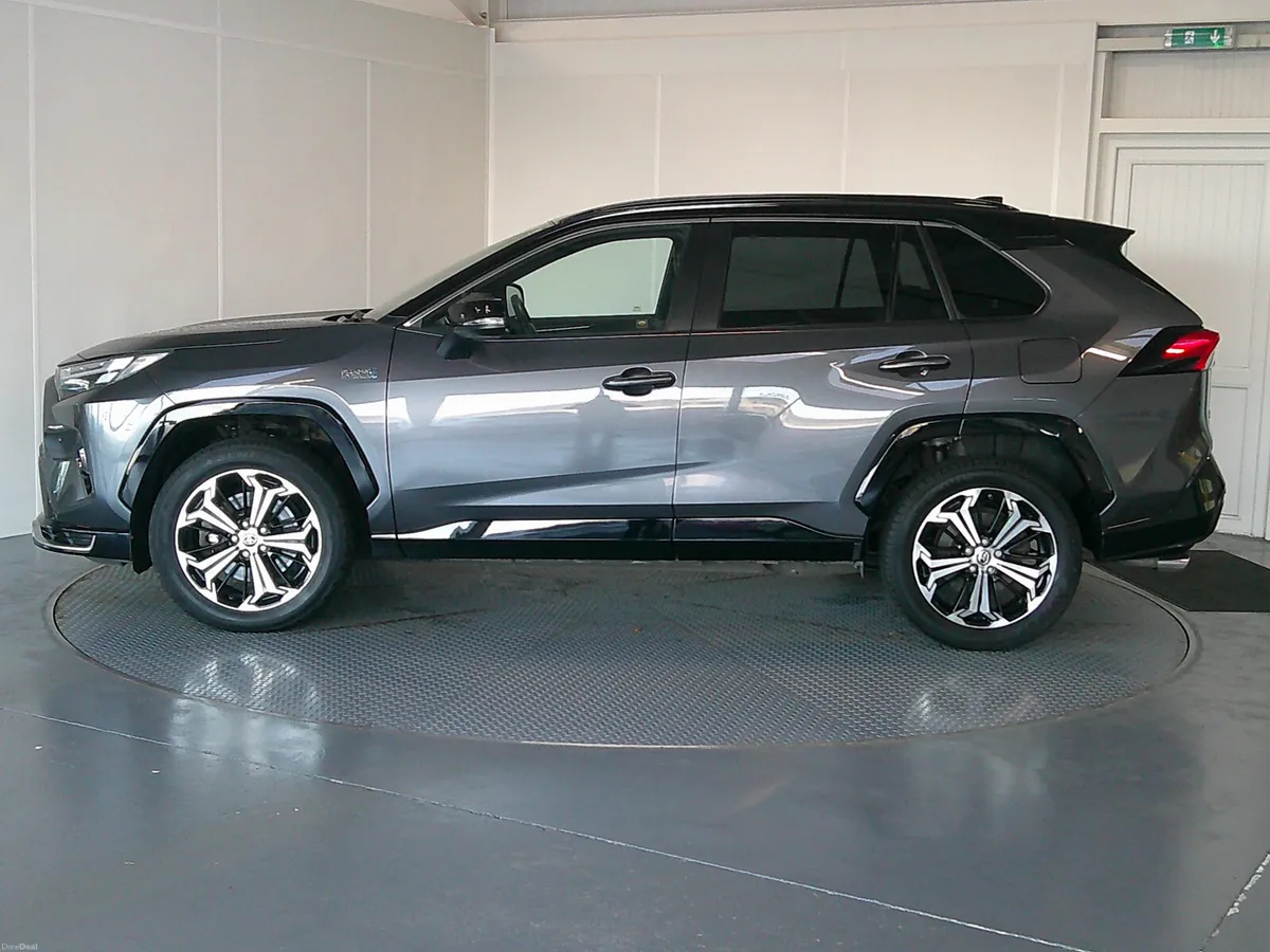 2023 Toyota Rav 4 PHEV Hybrid Dynamics - Image 4