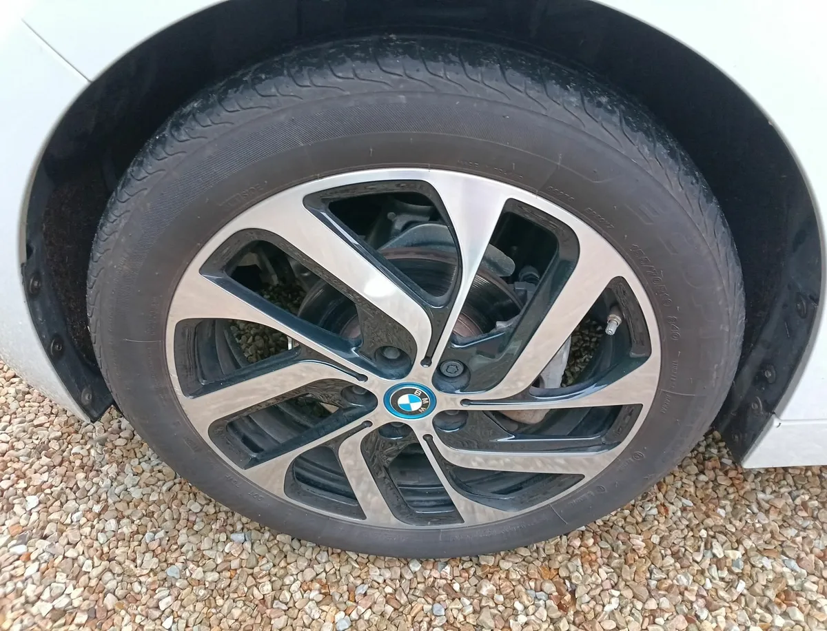 BMW i3 2019 - Image 2