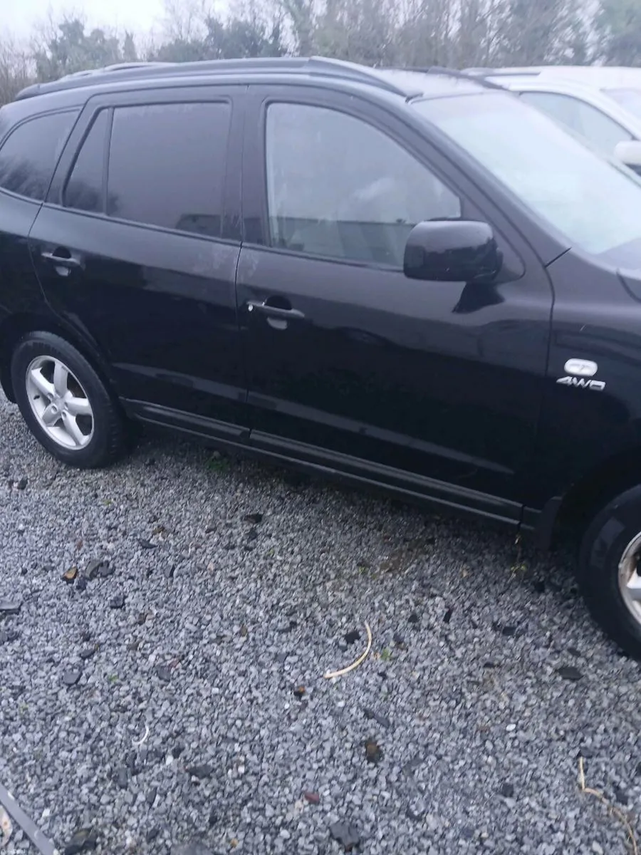 Hyundai Santa Fe 4x4 diesel engine 2.2. - Image 2