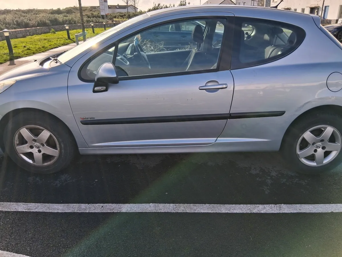 Peugeot 207 2009 - Image 1
