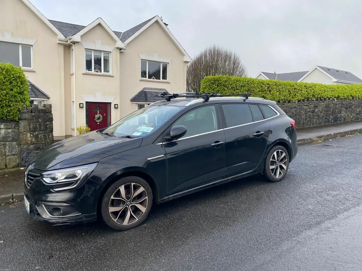 Renault Megane 2019 - Owner Emigrating - Image 2