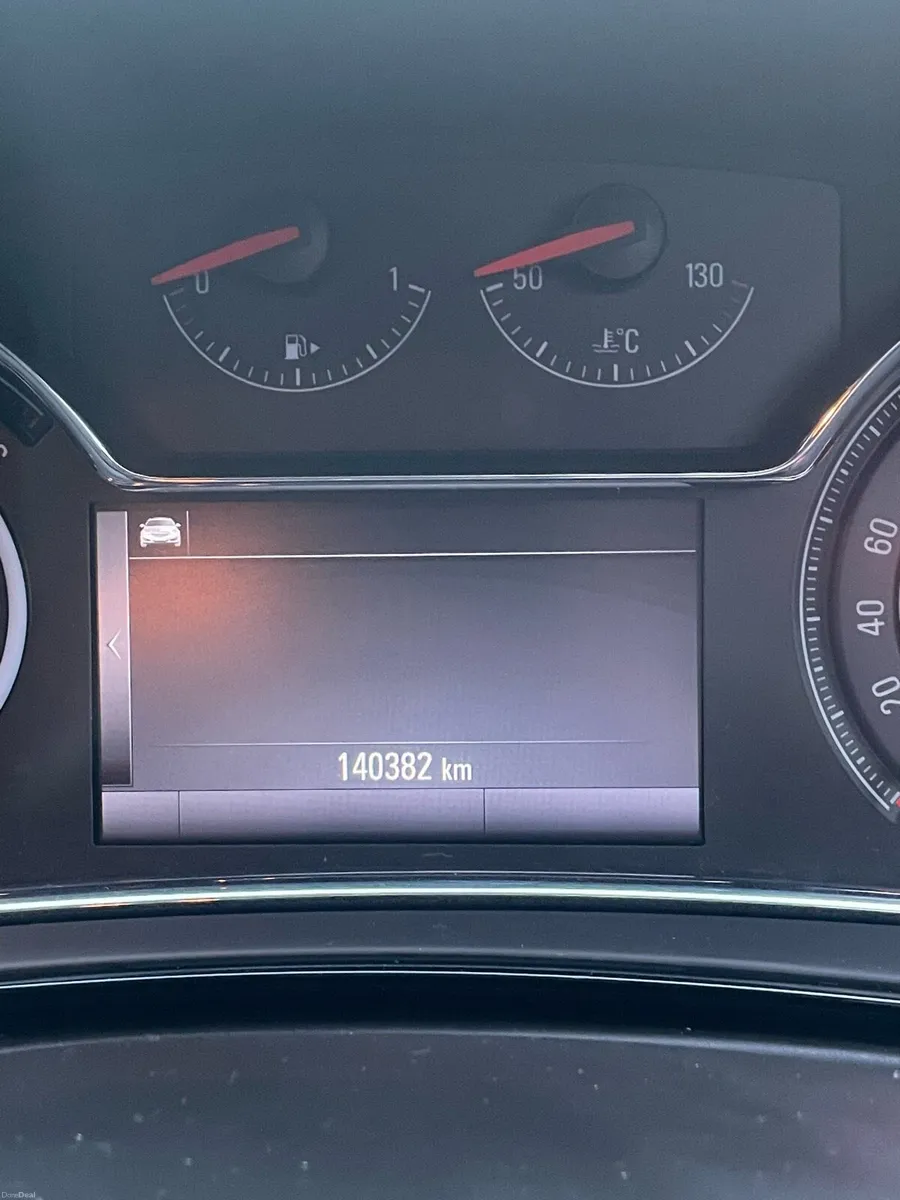 2017 Opel Insignia - Genuine Car ** - Image 3