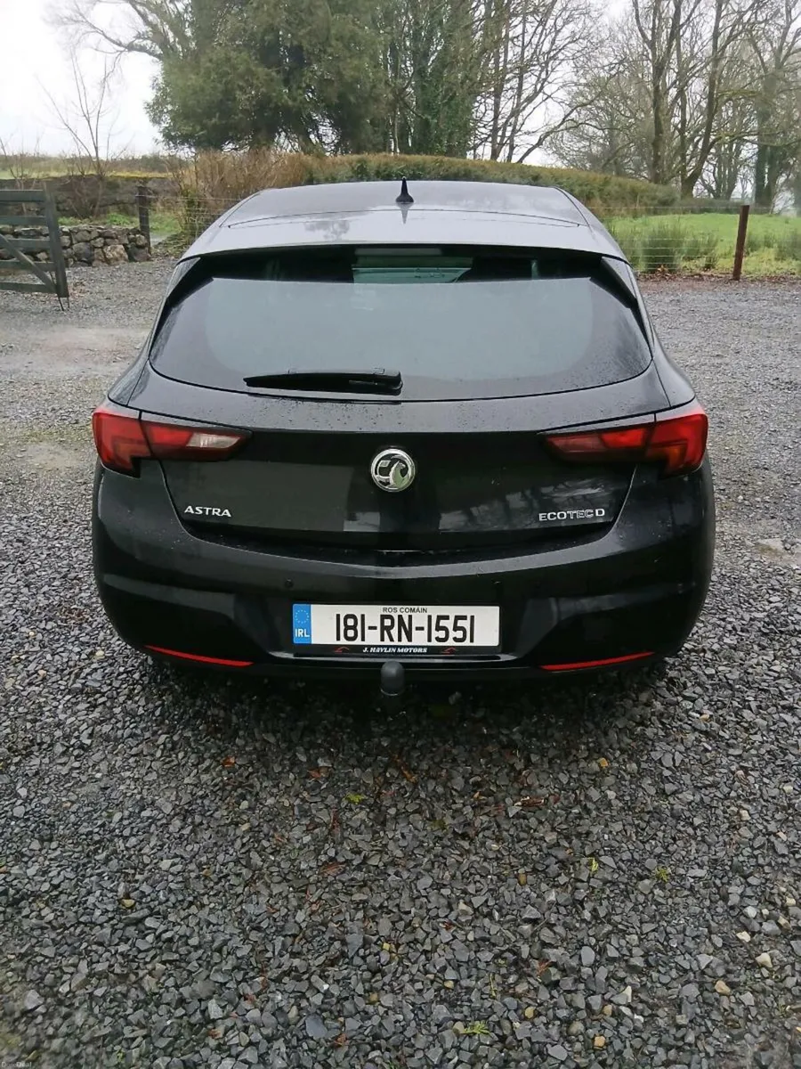 2018 Vauxhall Astra NCT 2 years 02/28 - Image 2