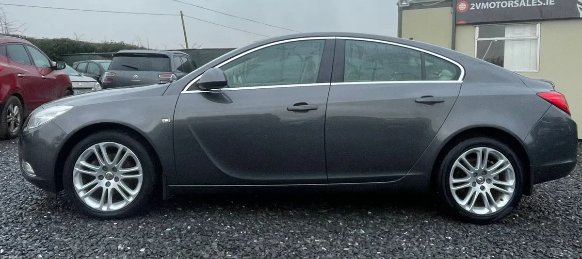 🔵 Vauxhall/ Opel Insignia 1.8 VVT 138BHP LOW KM - Image 3
