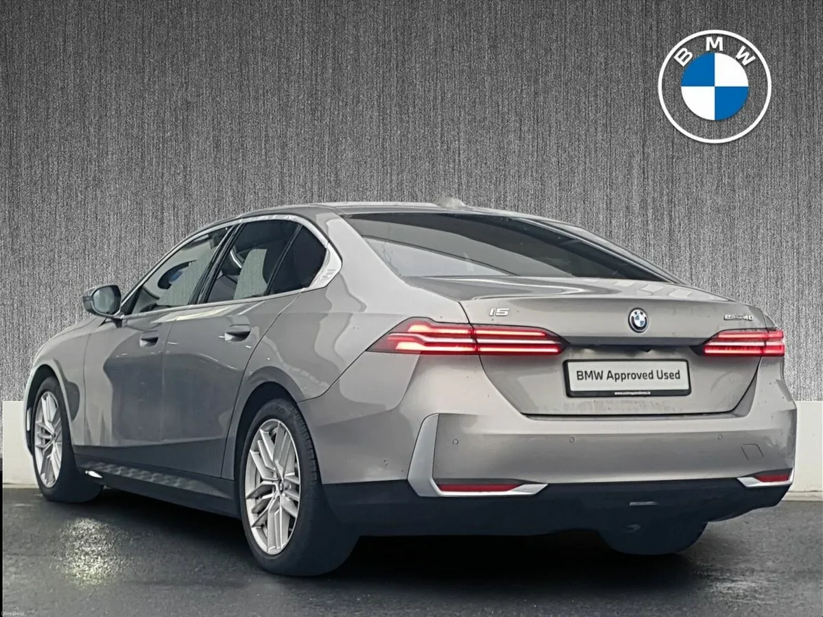 BMW i5 eDrive40 Sport Edition - Image 2