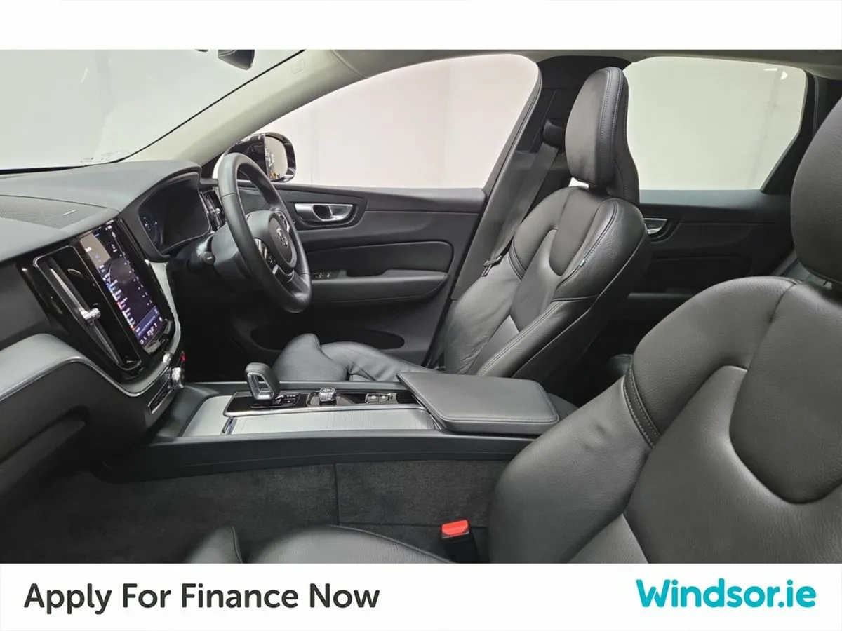 Volvo XC60 Xc60 + T6 Recharge plus AWD Twin Engine - Image 4