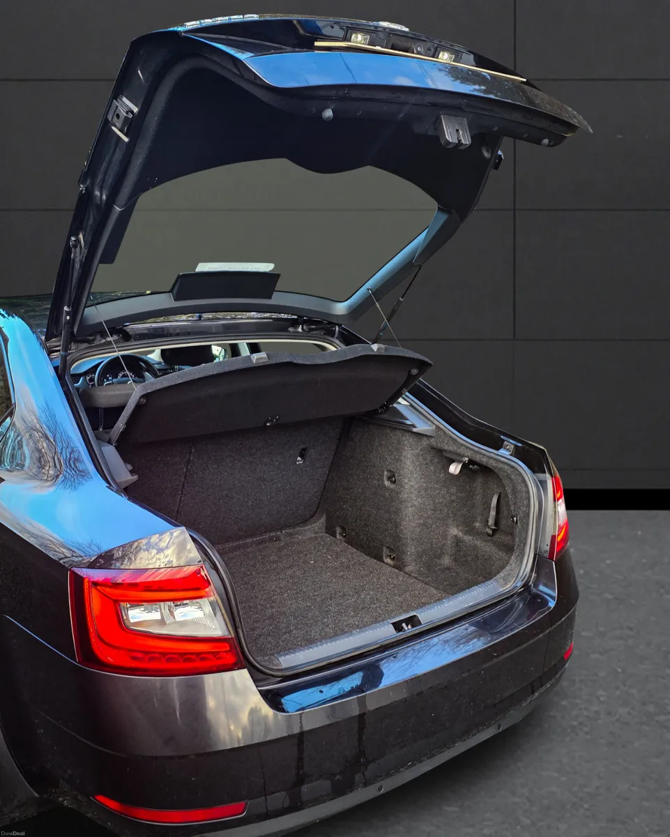 Skoda Octavia 2020 AMBITION 1.6 TDI 115HP 4DR - Image 4