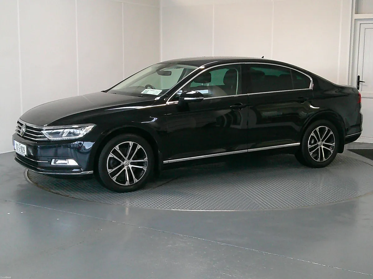 Volkswagen Passat 2018 - Image 3