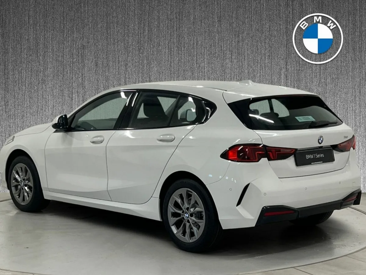 BMW 1-Series 120 Sport AUTO 5DR - Image 3